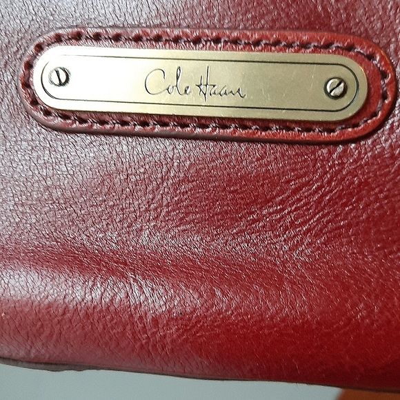 Cole Haan hobo bag burgundy - Picture 4 of 13
